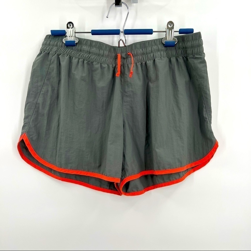 Columbia Sportswear Endless Trail woman shorts Large